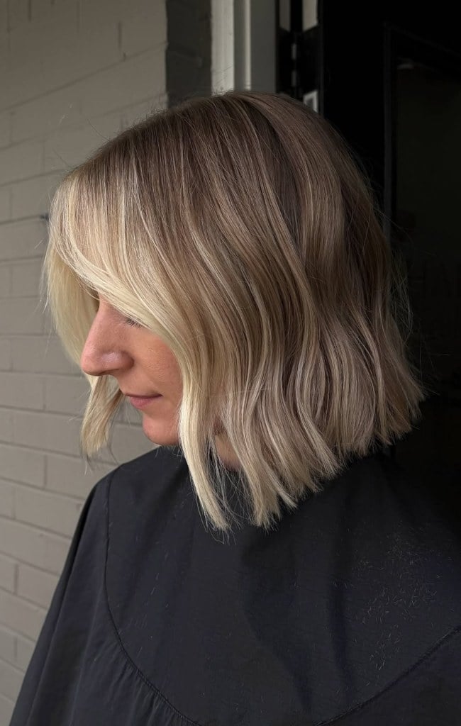 Chin Bob With Face-Framing Layers — Balayage Short Hair