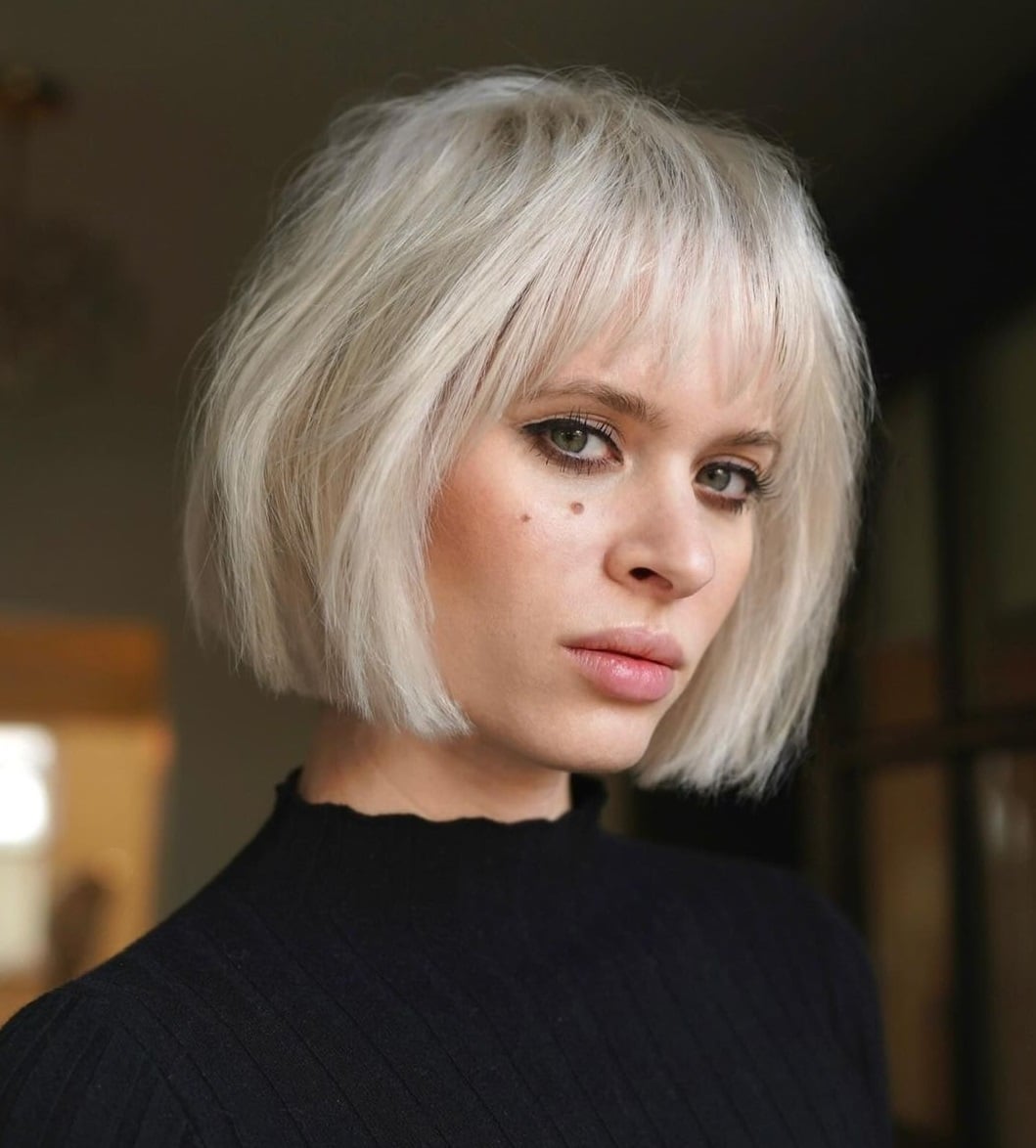 Textured Chin Bob With Short Wispy Bangs — Bangs for Fine Hair