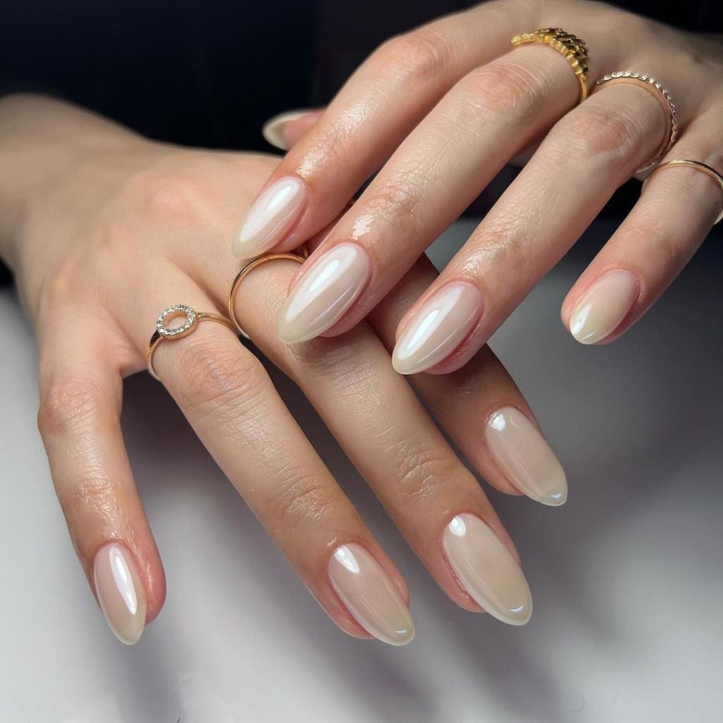 Milky Beige Pearlescent Chrome Medium Almond Nails — Beige Nails