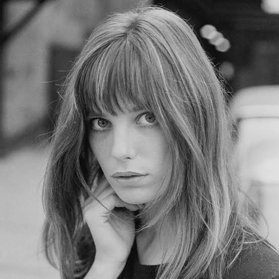 Collarbone Layers With Prominent Birkin Bangs Collarbone Layers With Prominent Birkin Bangs