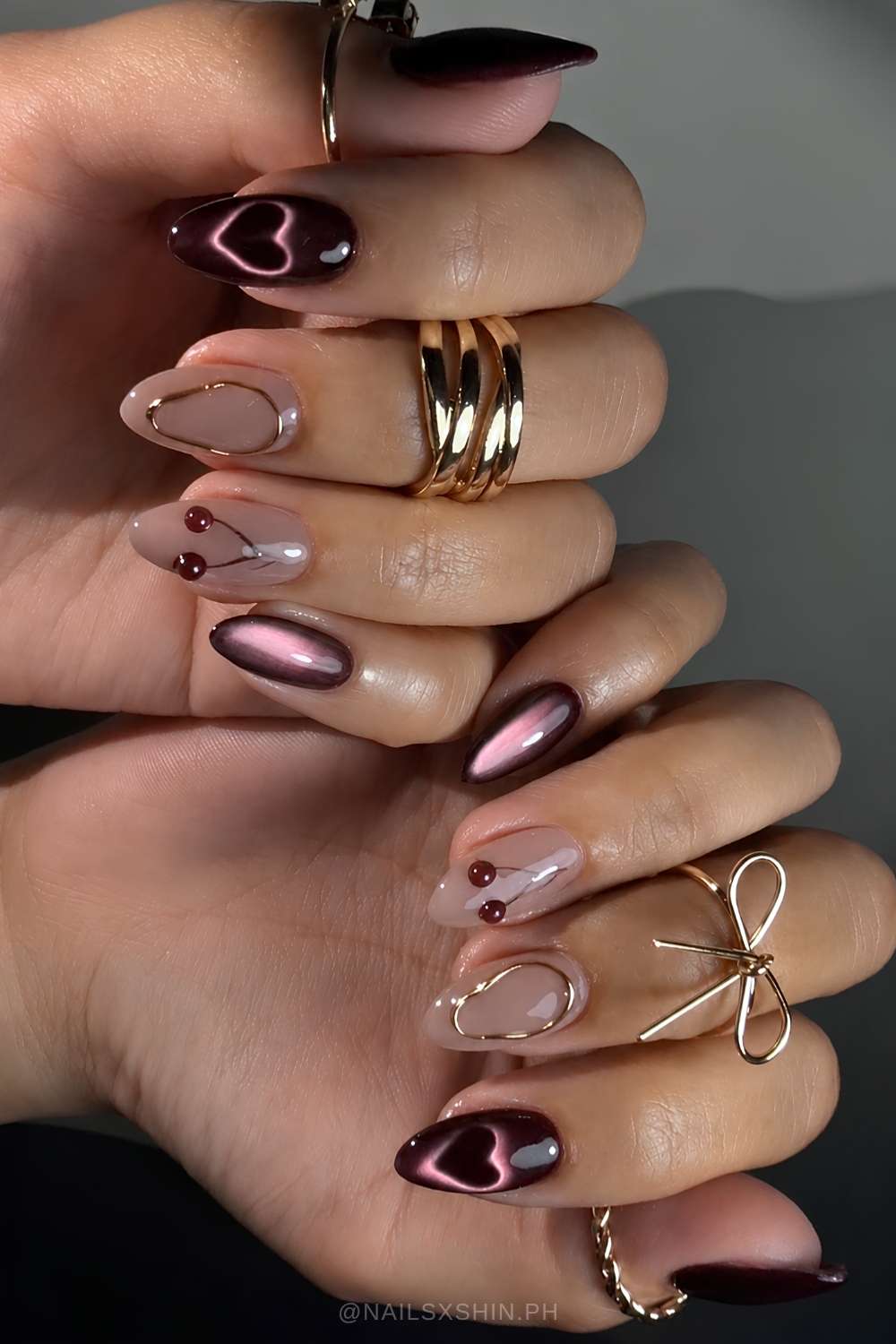 Medium Oval Cat-Eye Plum Heart Gold Outline Nails — Black Cherry Nails