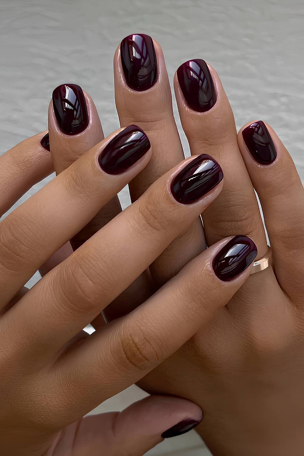 Short Oval Deep Burgundy Cherry Undertones Glossy Nails — Black Cherry Nails