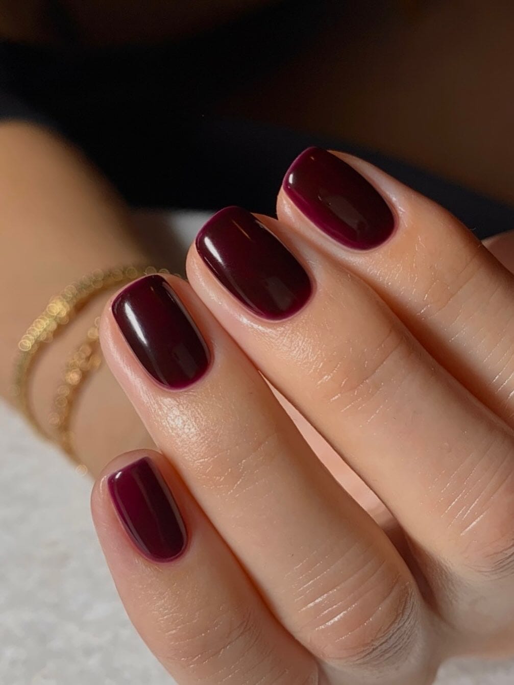 Short Oval Deep Burgundy High Gloss Nails — Black Cherry Nails