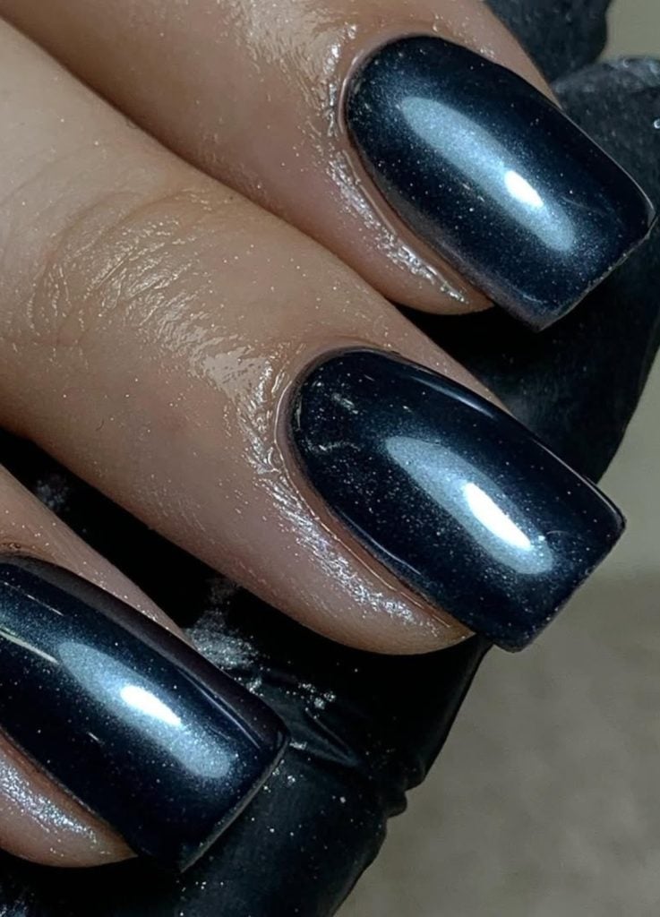 Short Square Black Chrome Subtle Shimmer Short Square Black Chrome Subtle Shimmer — Black Chrome Nails