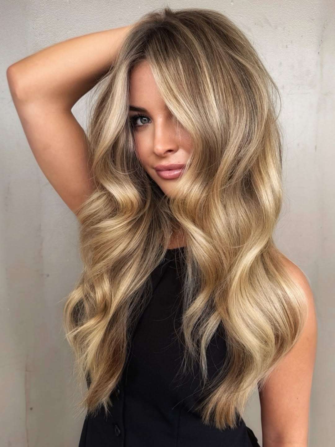 Mid-Back Warm Blonde Balayage With Voluminous Waves Mid-Back Warm Blonde Balayage With Voluminous Waves