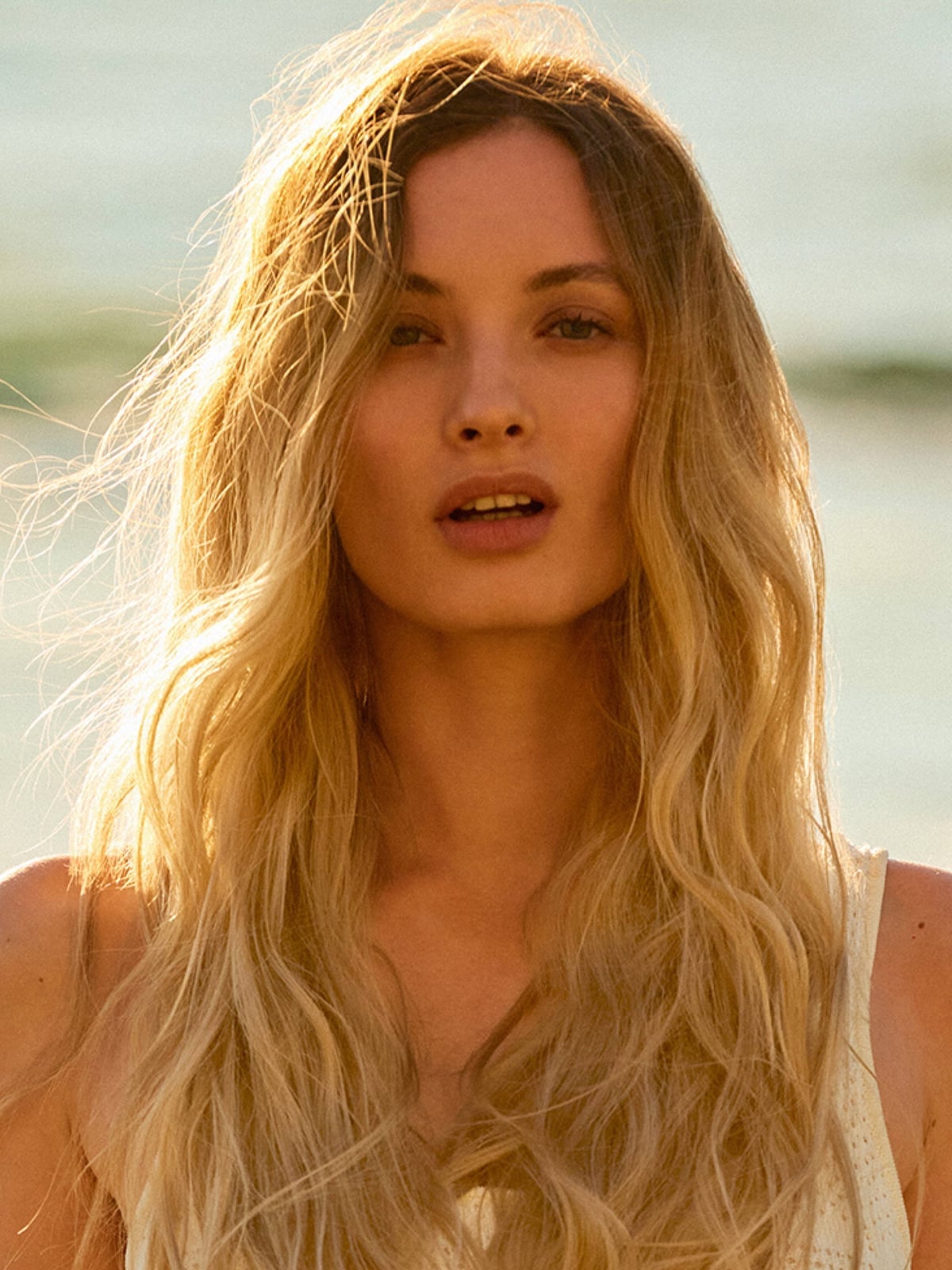 Mid-Back Golden Blonde With Natural Highlights Mid-Back Golden Blonde With Natural Highlights — Blonde Hair Trends