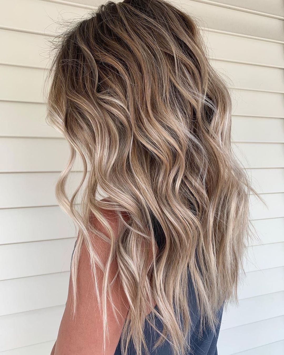 Mid-Back Ash Blonde With Dark Roots Mid-Back Ash Blonde With Dark Roots — Blonde Hair Trends