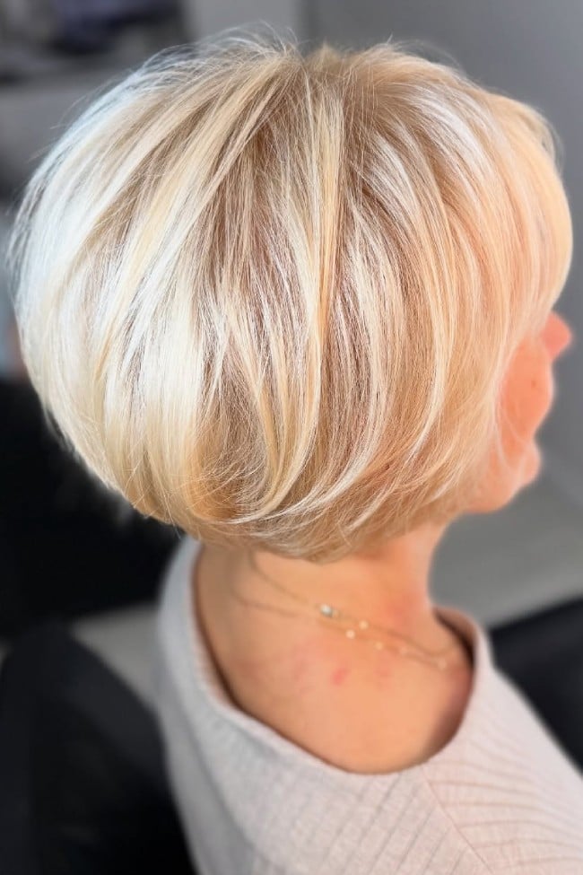 Ear Length Bob Platinum Blonde Blowout Ear Length Bob Platinum Blonde Blowout — Blonde Hair Trends