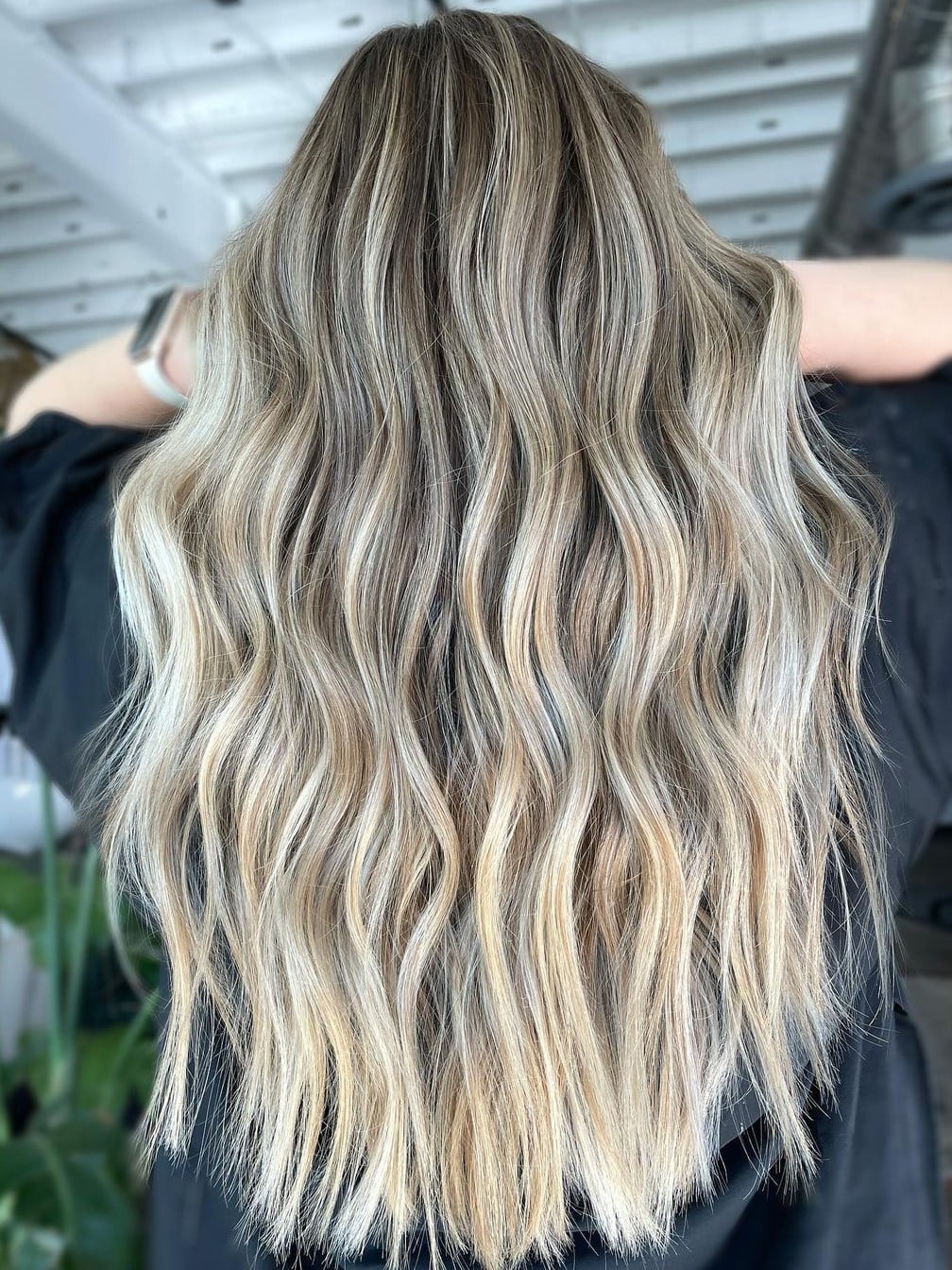 Mid-Back Dark Blonde With Dimensional Highlights — Blonde Highlights