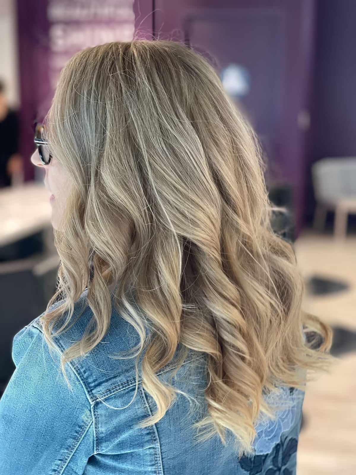 Collarbone Ash Blonde Highlights On Neutral Blonde
