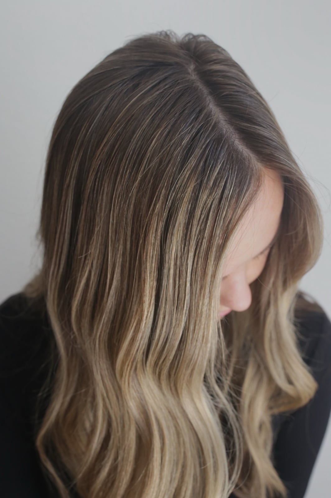 Shoulder Neutral Blonde With Blended Highlights Shoulder Neutral Blonde With Blended Highlights — Blonde with Highlights Hair