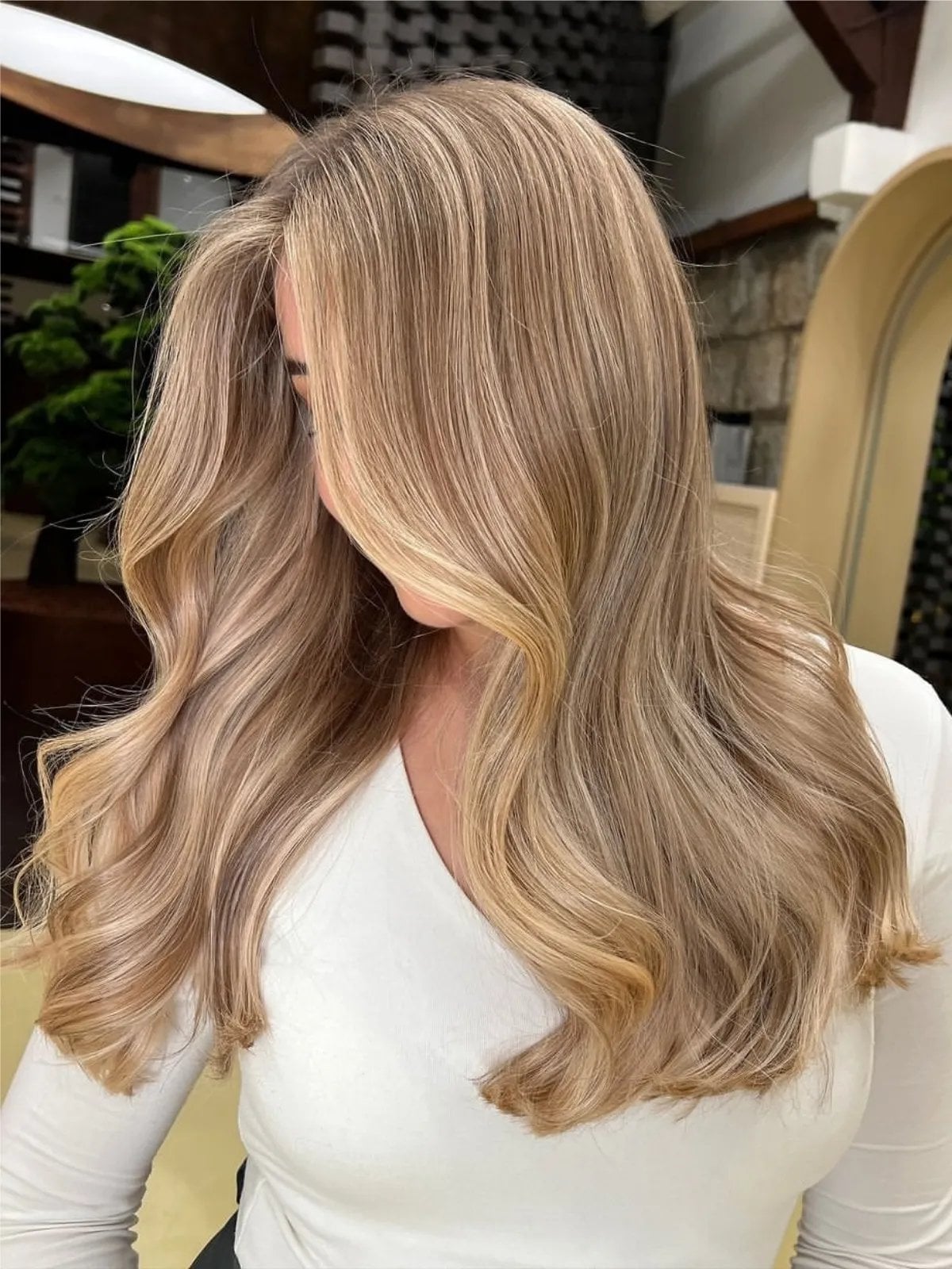 Mid-Back Medium Blonde With Dimensional Highlights, Wavy Mid-Back Medium Blonde With Dimensional Highlights, Wavy — Blonde with Highlights Hair
