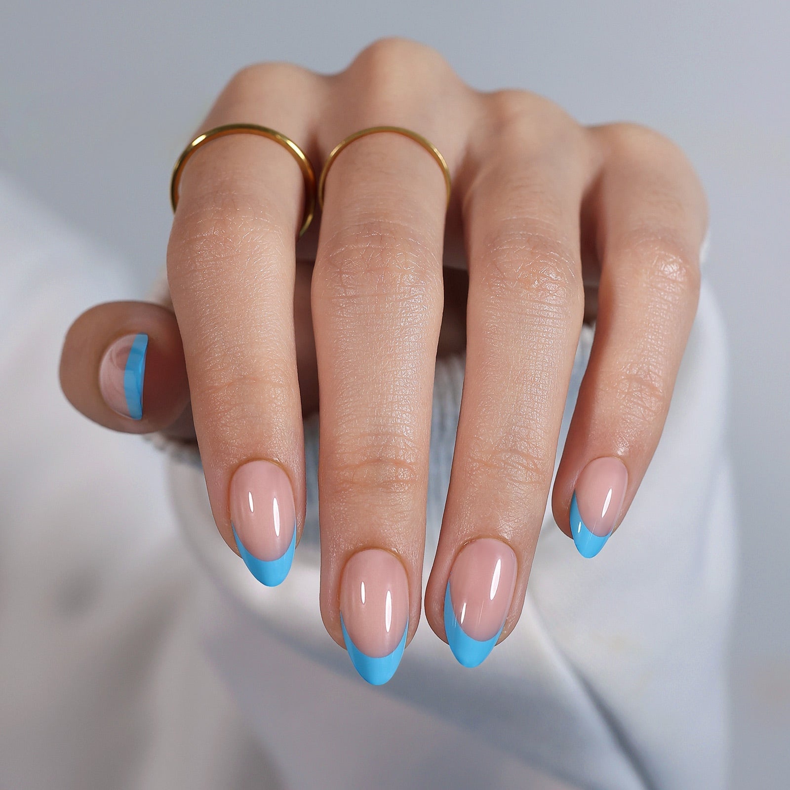 Sheer Nude Short Almond Blue French Tips — Blue Nails