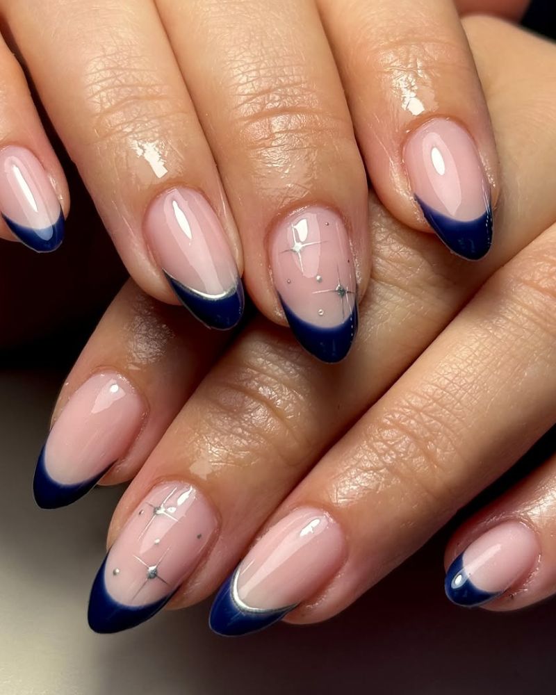 Dark Blue Glossy Nails with Silver Stars — Blue Nails