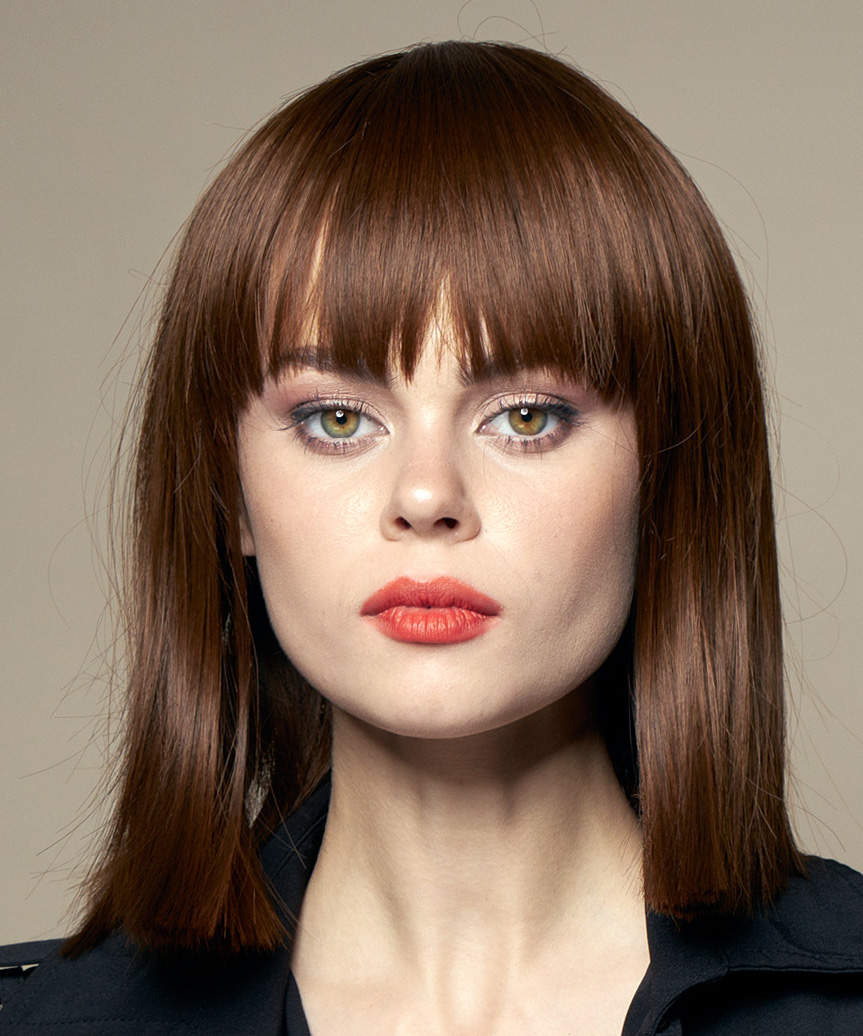 Collarbone Blunt Bob With Dark Brown Undertones Collarbone Blunt Bob With Dark Brown Undertones — Blunt Bangs