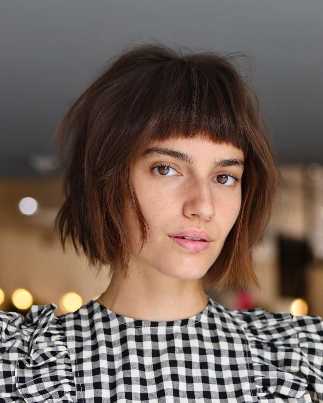 Relaxed Wavy Bob With Air Dried Blunt Bangs Relaxed Wavy Bob With Air Dried Blunt Bangs