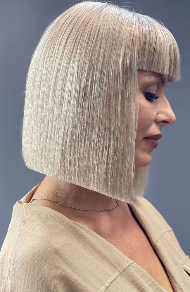 Platinum Blunt Bob With Sharp Fringe Platinum Blunt Bob With Sharp Fringe — Blunt Bangs