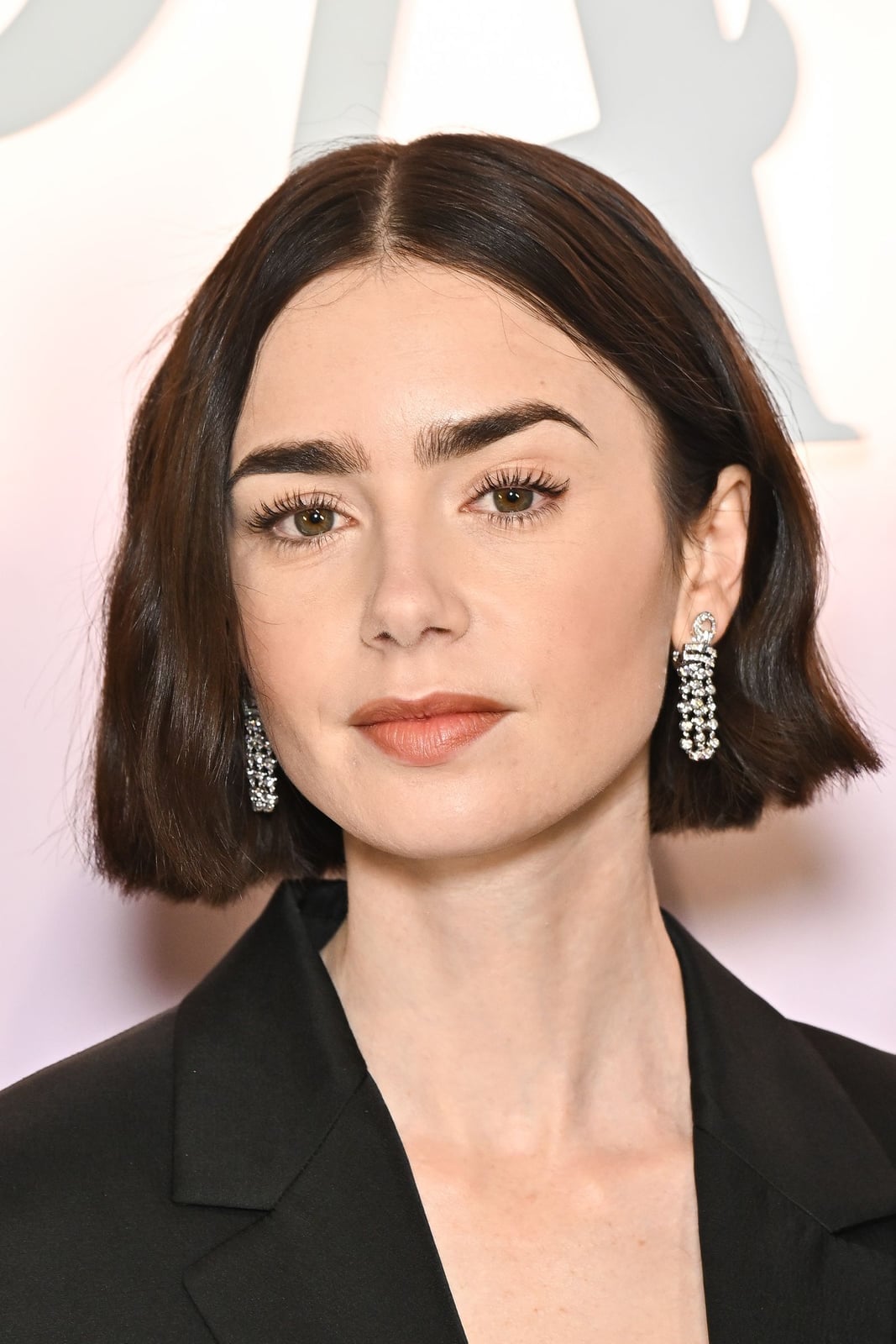 Fine Dark Brown Chin Bob With Shine, Close-Up Take Fine Dark Brown Chin Bob With Shine, Close-Up Take — Blunt Bob