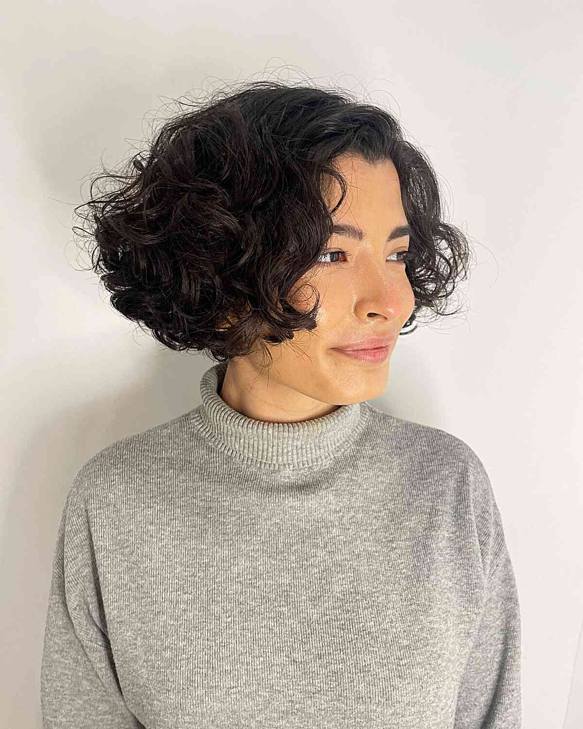 Chin Bob With Layered Ends, Dark Brown Chin Bob With Layered Ends, Dark Brown — Bob for Curly Hair