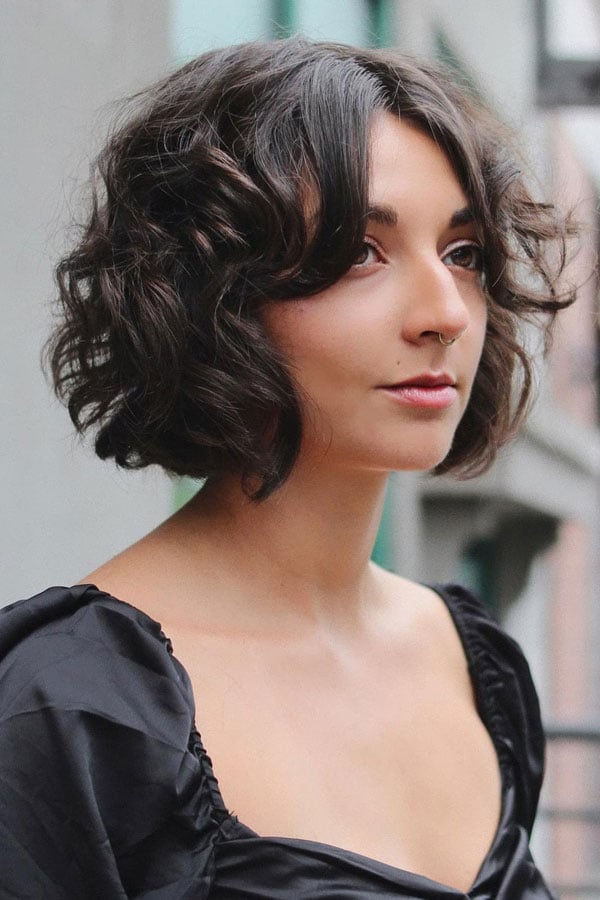 Collarbone Bob With Face Framing Bangs Collarbone Bob With Face Framing Bangs — Bob for Curly Hair