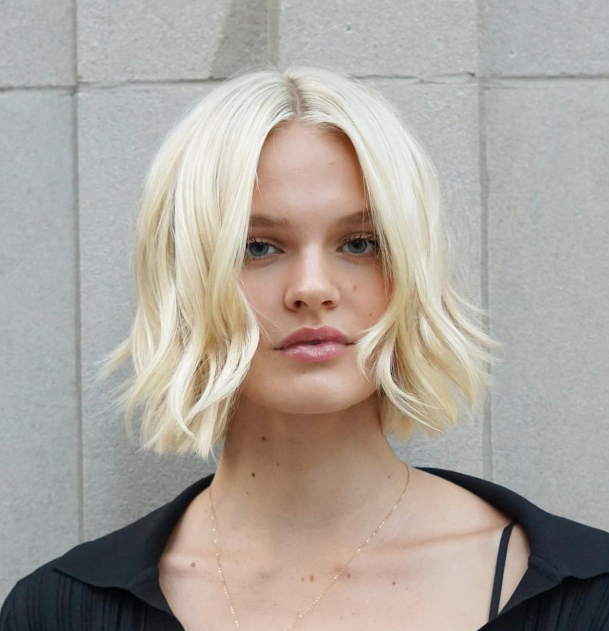Chin Bob With Wispy Curtain Bangs, Wavy — Bob for Round Face