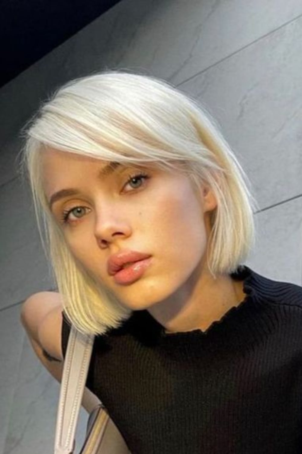 Angled Bob With Face-Framing Layers — Bob Haircuts