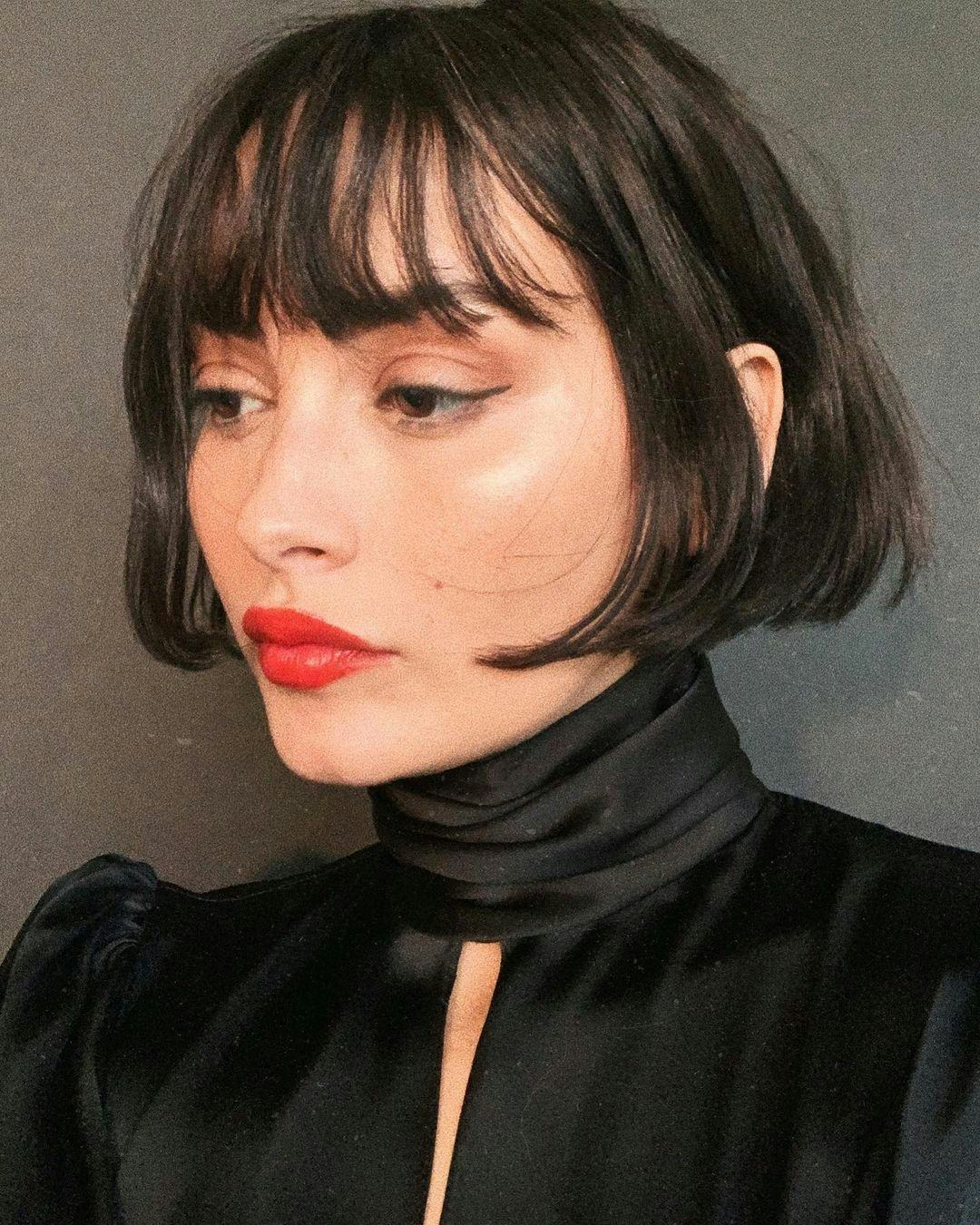 Blunt Chin Bob With Blunt Bangs — Bob Haircuts