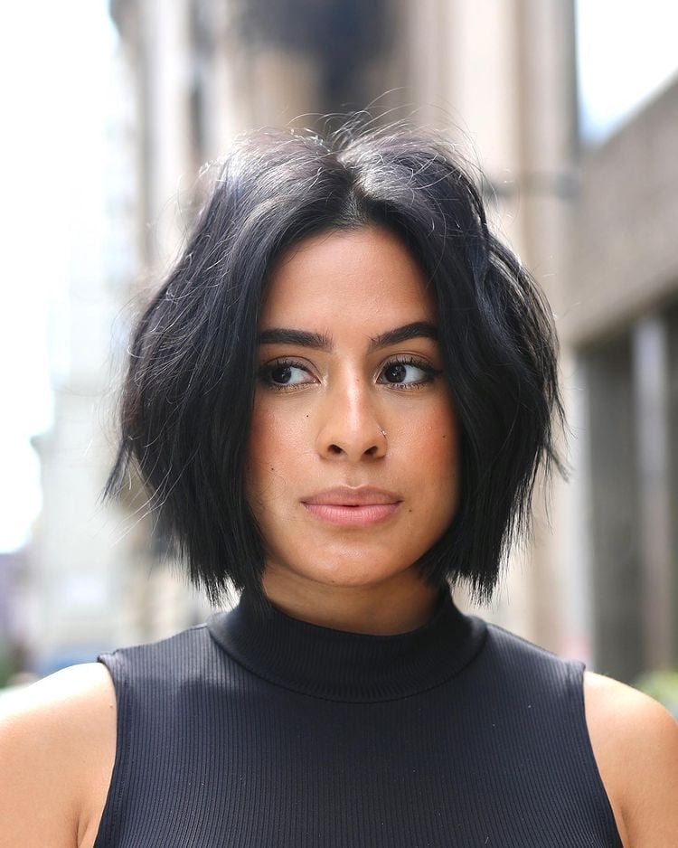 Textured Wavy Bob To Collarbone — Bob Haircuts