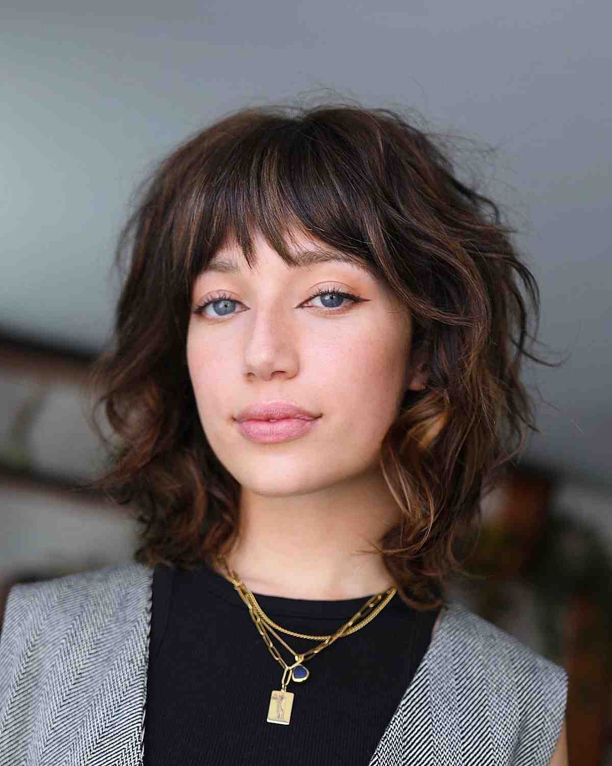 Wavy Dark Brown Bob With Blunt Bangs, Chin Wavy Dark Brown Bob With Blunt Bangs, Chin — Bob with Bangs