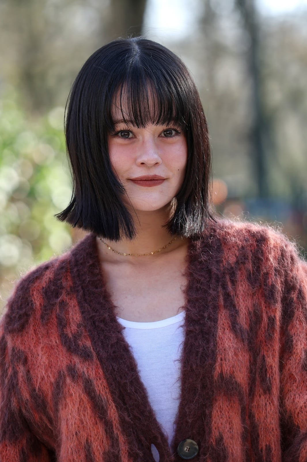 Chin Bob With Blunt Bangs and Fine Texture Chin Bob With Blunt Bangs and Fine Texture — Boyfriend Bob