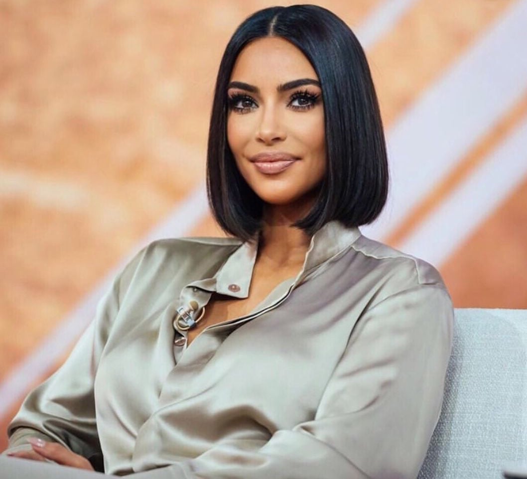Collarbone Bob With Sharp Blunt Cut and Black Color Collarbone Bob With Sharp Blunt Cut and Black Color — Boyfriend Bob