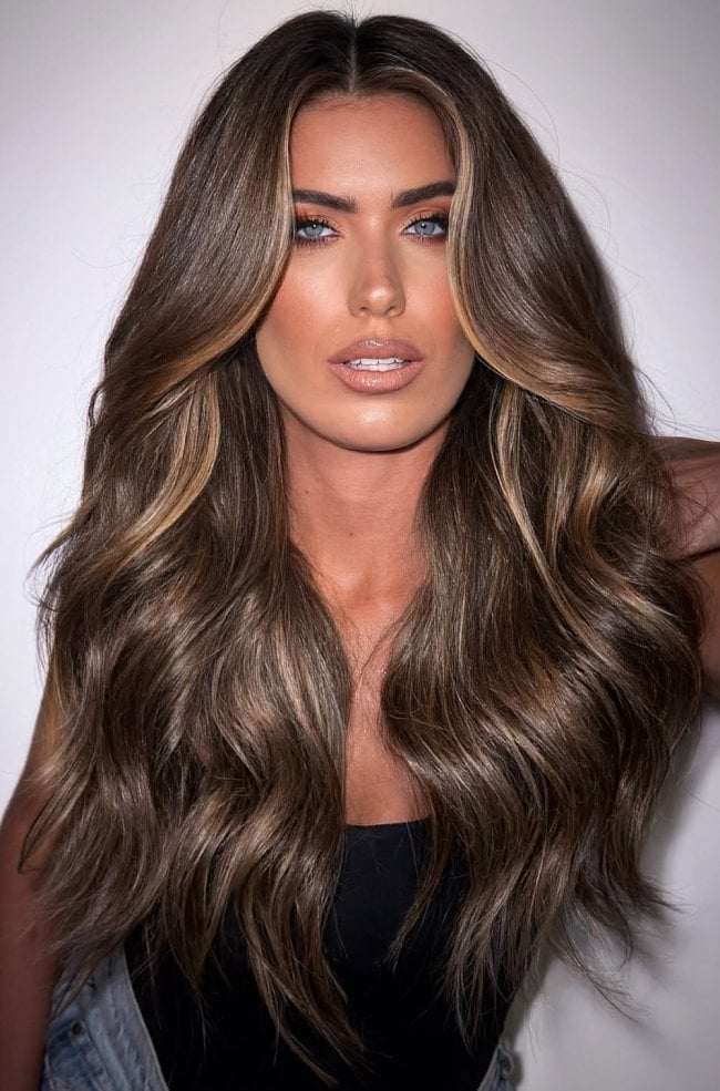 Collarbone Espresso With Subtle Balayage Collarbone Espresso With Subtle Balayage — Brunette Balayage