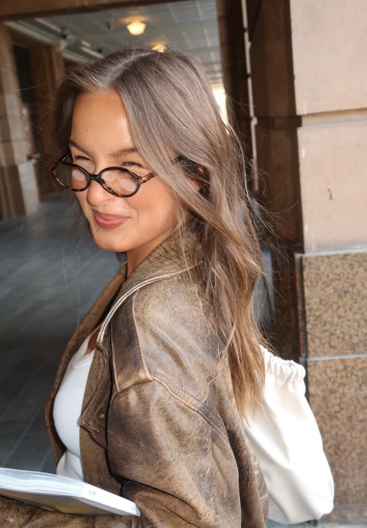Ash Brown Wavy Air-Dried Shoulder Length Ash Brown Wavy Air-Dried Shoulder Length — Brunette Hair Trends