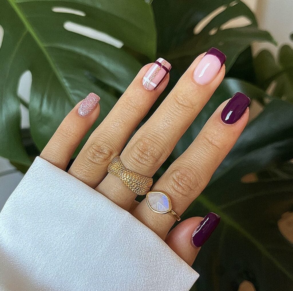 Medium Oval Burgundy Plaid Glitter Nails — Burgundy Nails