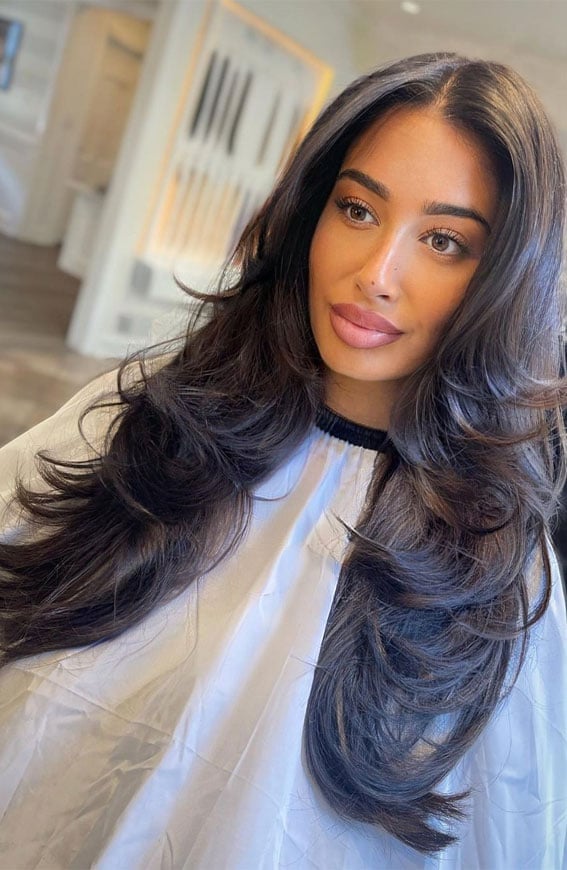 Mid-Back Brunette Butterfly No Bangs — Butterfly Haircut