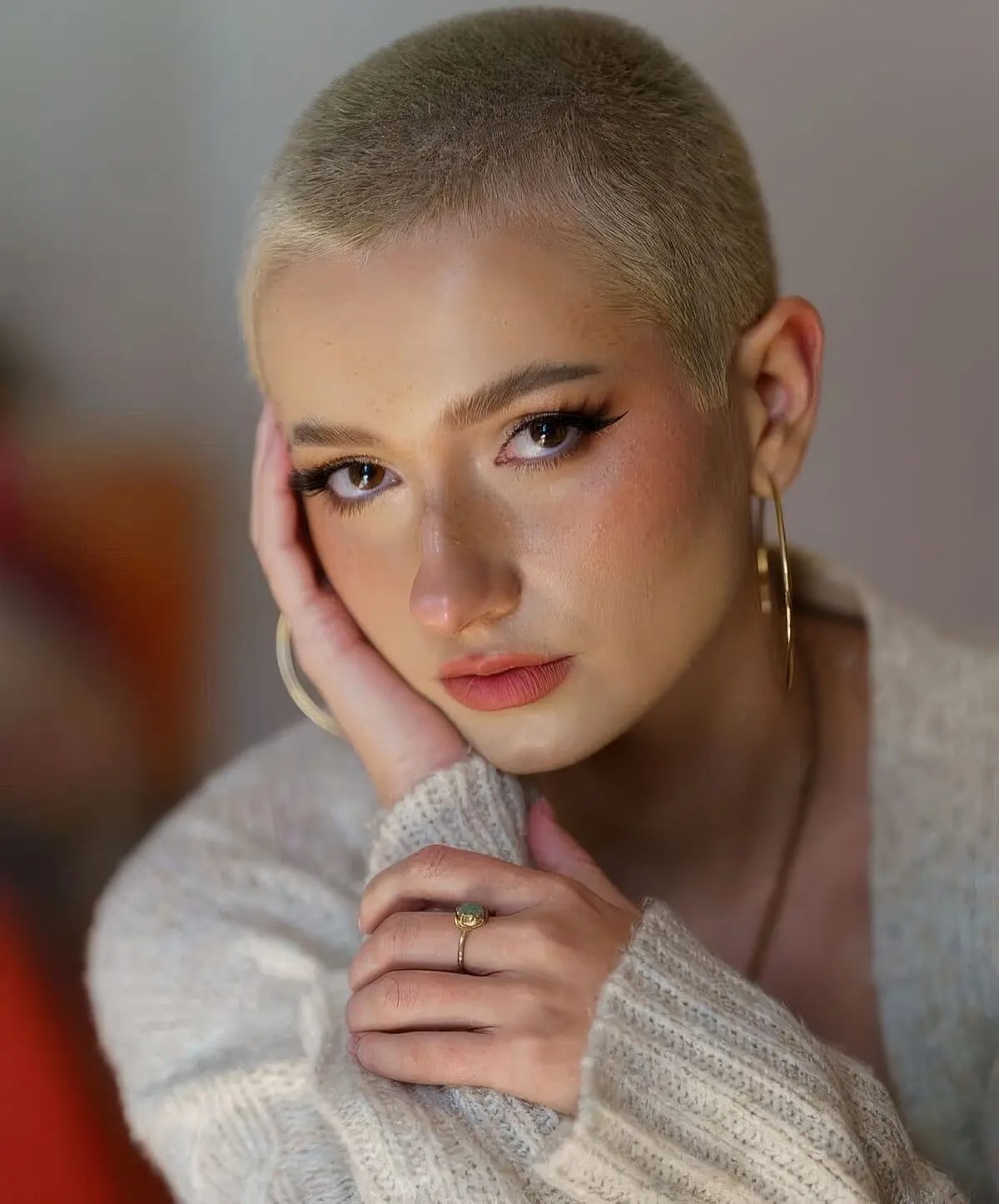 Natural Platinum Blonde Buzz Cut Middle Part — Buzz Cut for Women