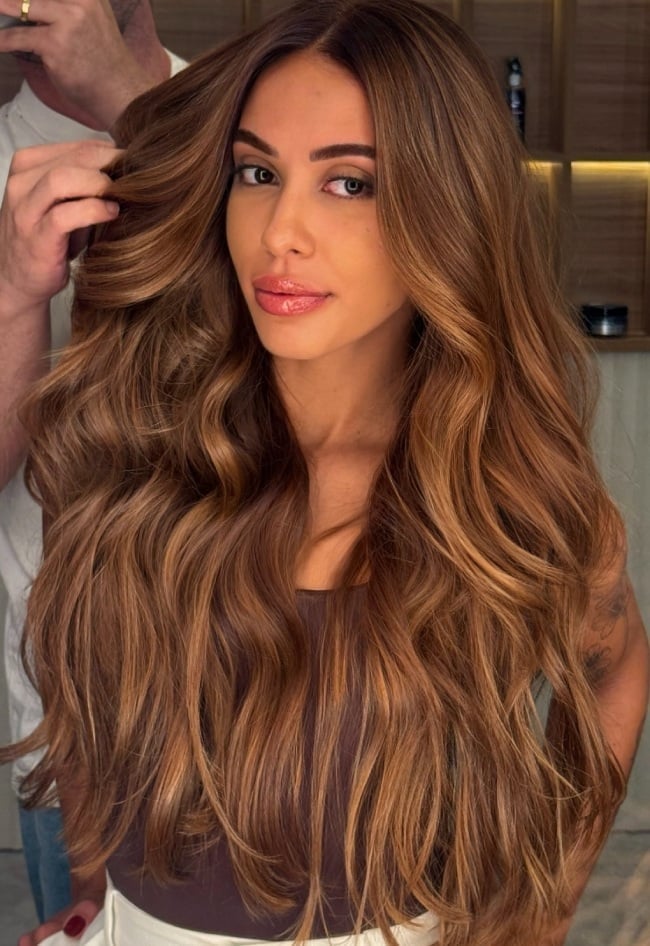 Long Wavy Hair With Golden Caramel Balayage Long Wavy Hair With Golden Caramel Balayage — Caramel Brown Hair