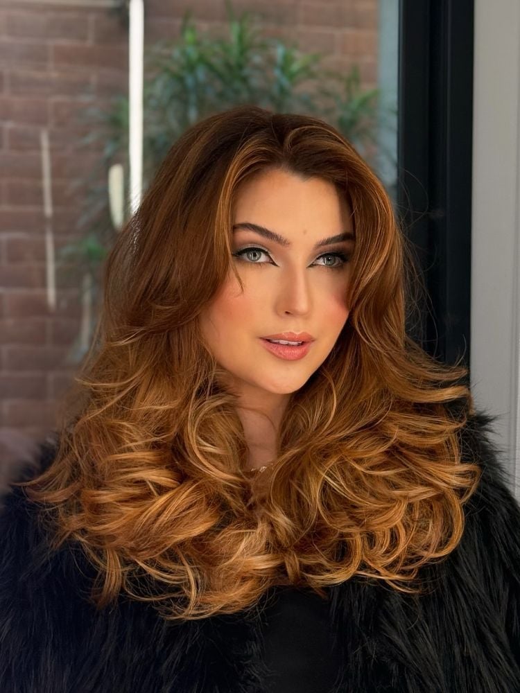 Mid-Back Brunette With Dimensional Caramel Highlights, Face-Framing Mid-Back Brunette With Dimensional Caramel Highlights, Face-Framing — Caramel Brunette