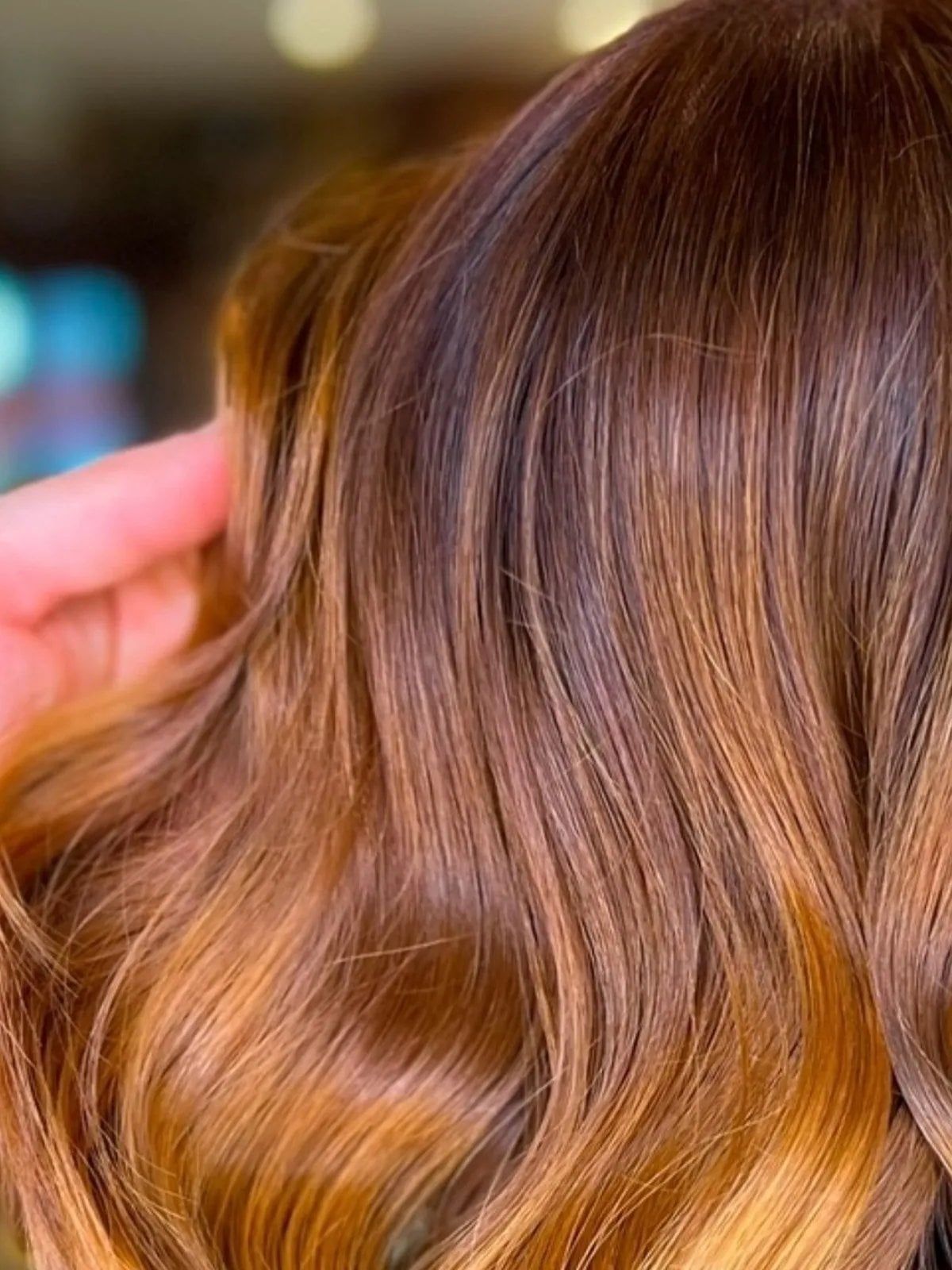 Mid-Back Layered Brunette With Caramel Highlights, Flowing Waves Mid-Back Layered Brunette With Caramel Highlights, Flowing Waves — Caramel Brunette