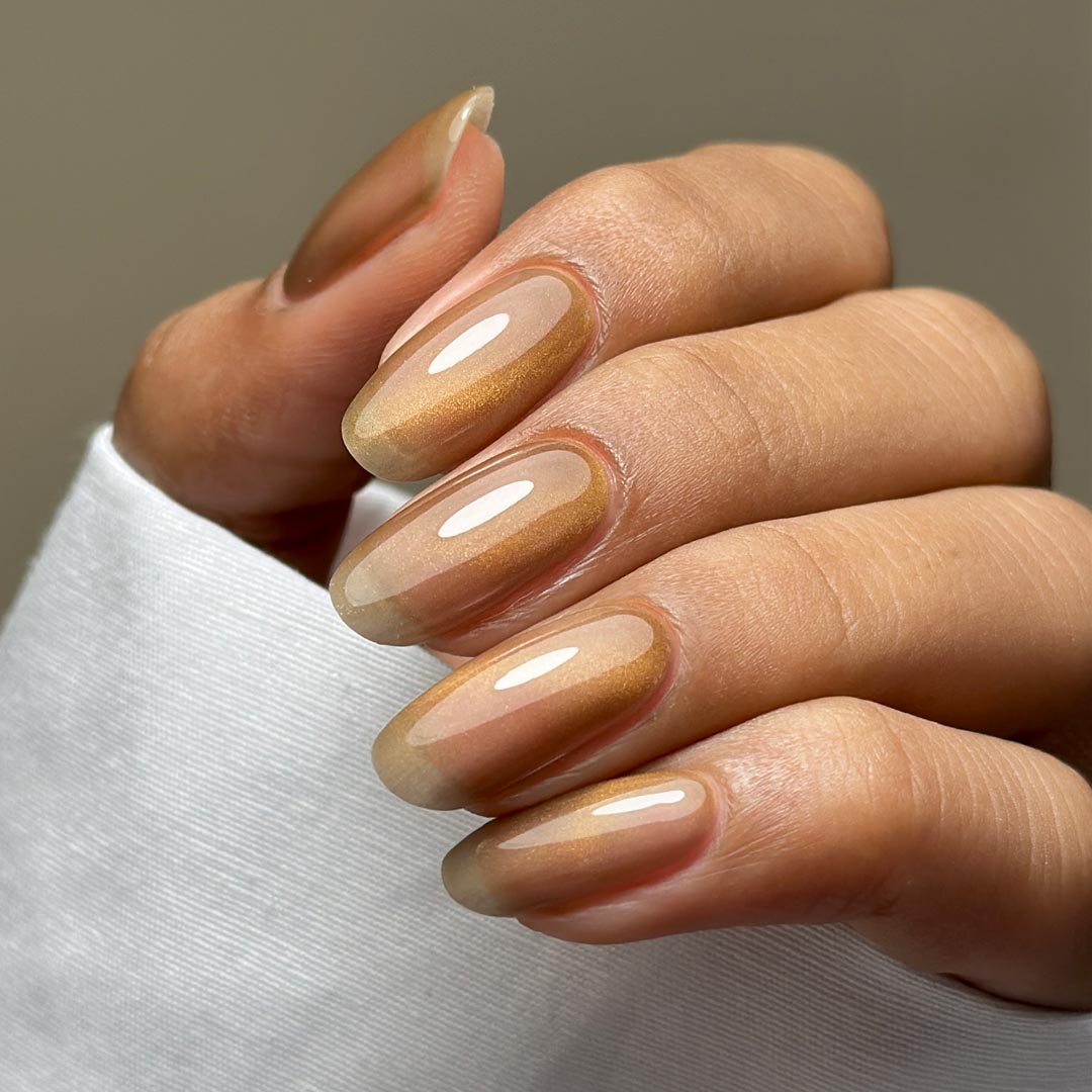 Medium Almond Warm Caramel Golden Shimmer Cat Eye Nails — Caramel Nails