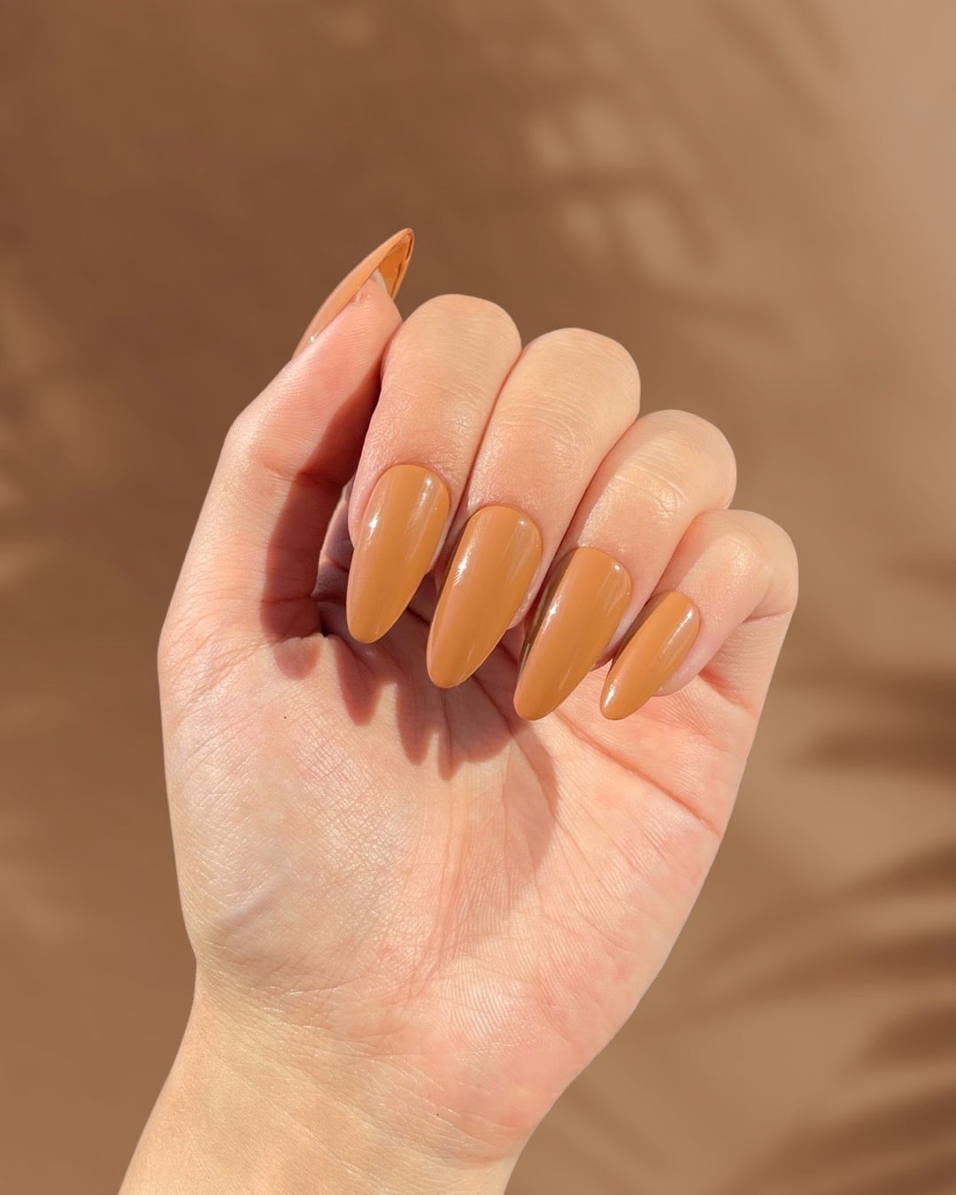 Medium Almond Classic Medium Caramel Glossy Nails — Caramel Nails
