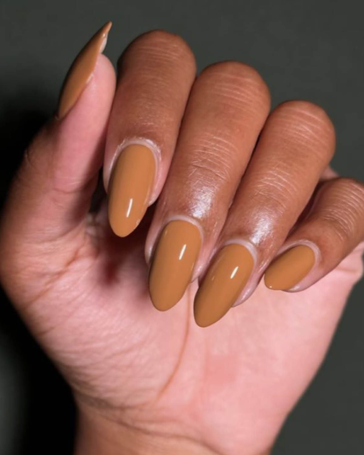 Medium Oval Rich Medium Caramel Glossy Nails — Caramel Nails