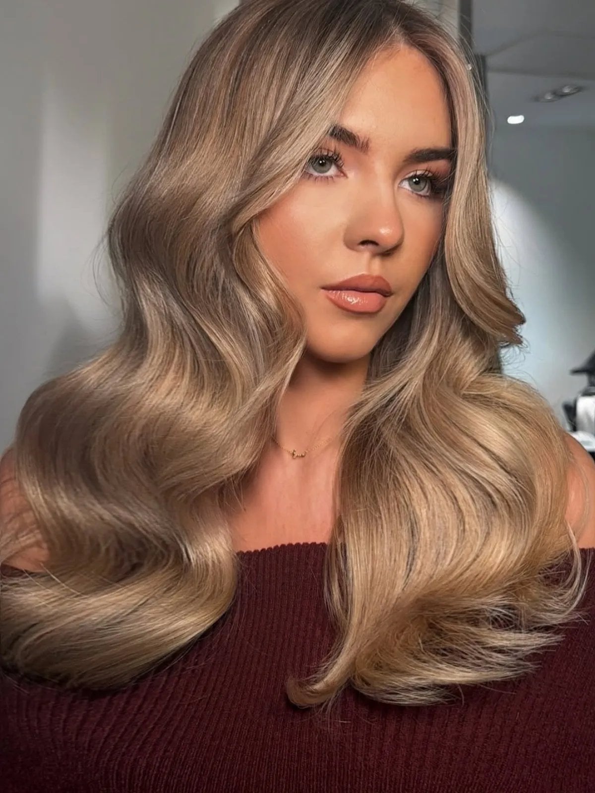 Mid-Back Champagne Blonde With Root Shadow Mid-Back Champagne Blonde With Root Shadow