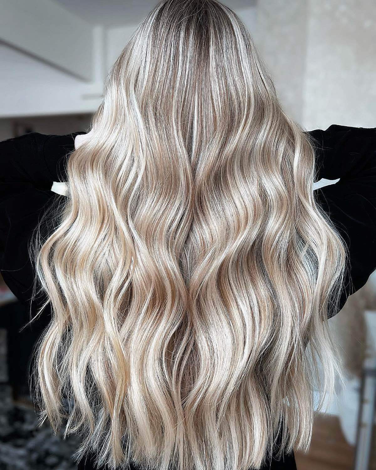 Mid-Back Champagne Blonde With Highlights Mid-Back Champagne Blonde With Highlights