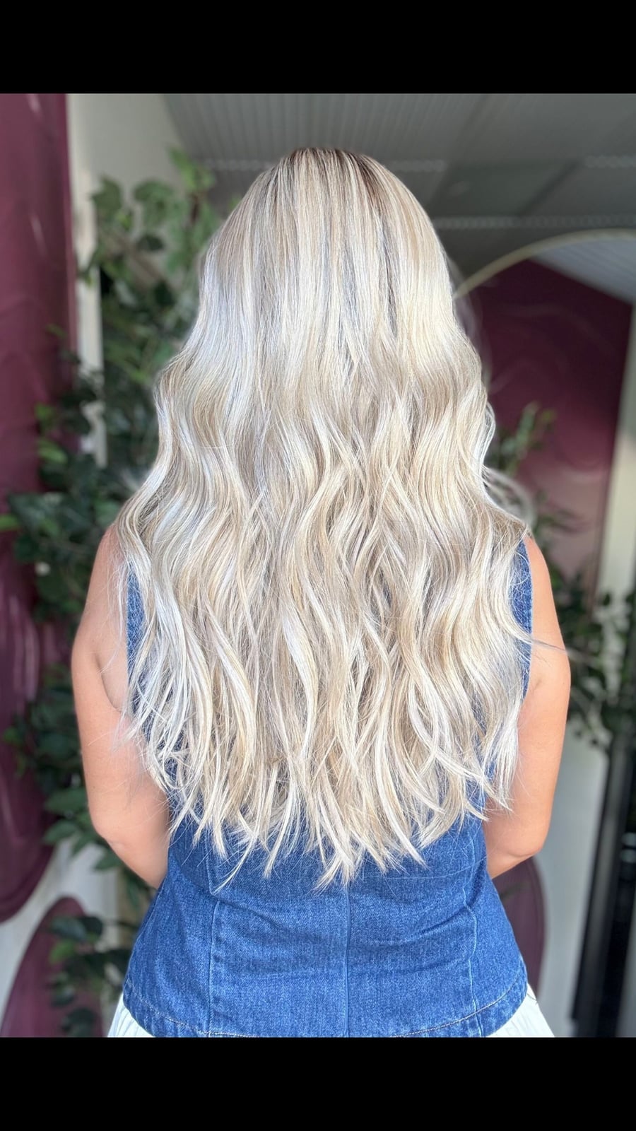 Mid-Back Wavy Champagne Blonde Mid-Back Wavy Champagne Blonde