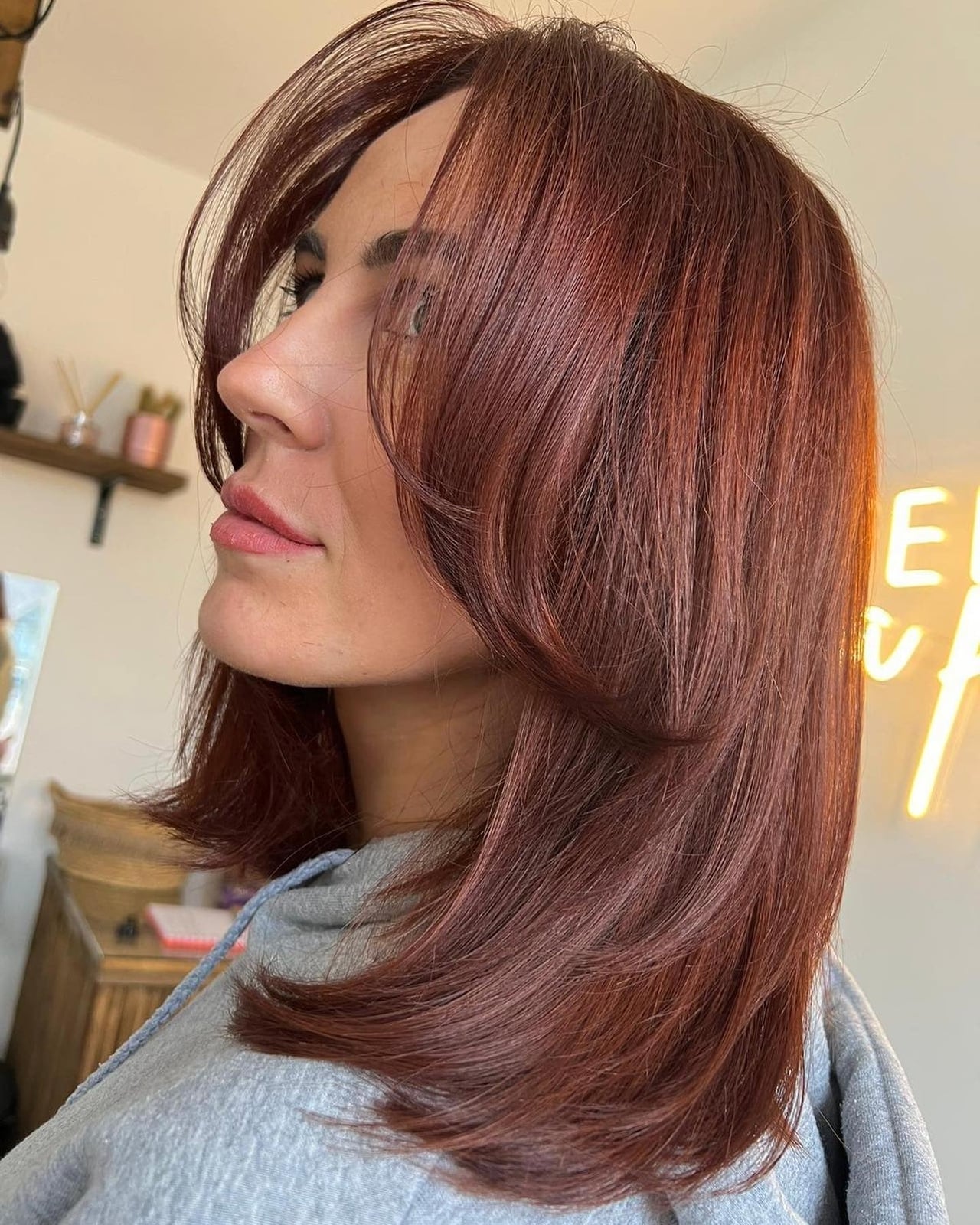 Mid-Back Red-Brown With Subtle Highlights, Wavy — Chestnut Red Hair
