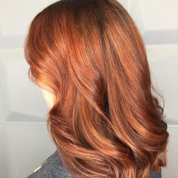 Mid-Back Loose Waves Vibrant Chestnut Red, Wavy — Chestnut Red Hair