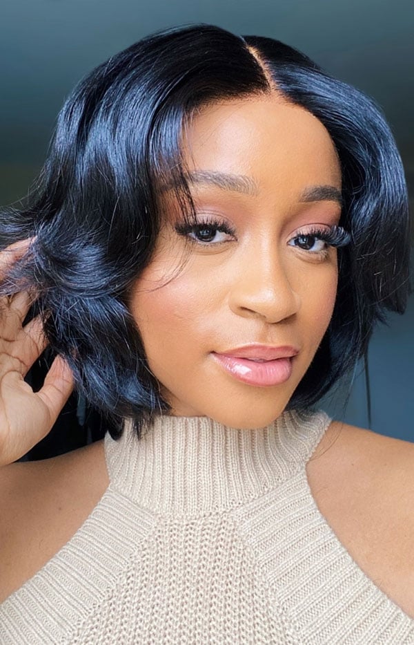 Jet Black Chin Bob Flipped Ends Jet Black Chin Bob Flipped Ends — Chin Length Bob