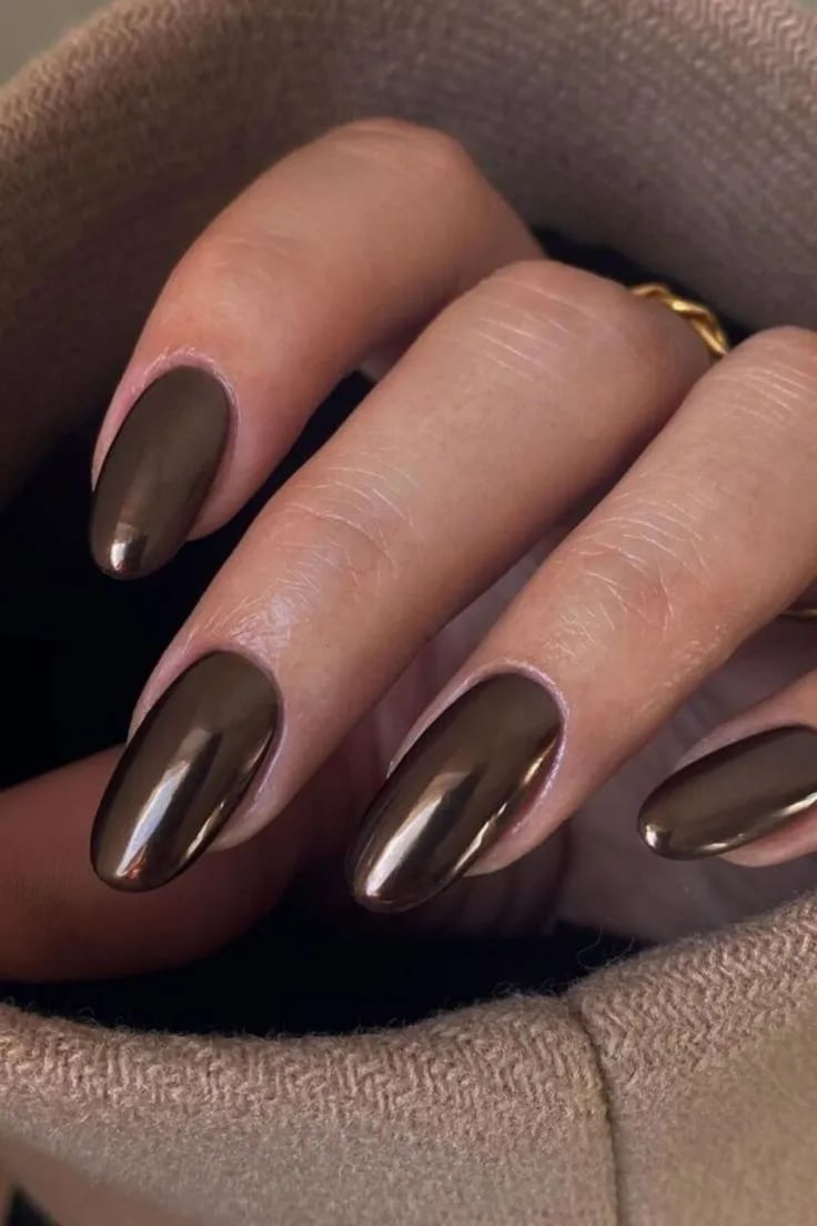 Metallic Brown Chrome Medium Oval Nails, Solid Color Metallic Brown Chrome Medium Oval Nails, Solid Color — Chocolate Brown Nails