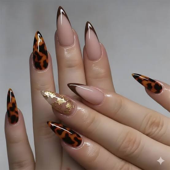 Glossy Dark Chocolate Brown Short Oval Nails Glossy Dark Chocolate Brown Short Oval Nails — Chocolate Brown Nails